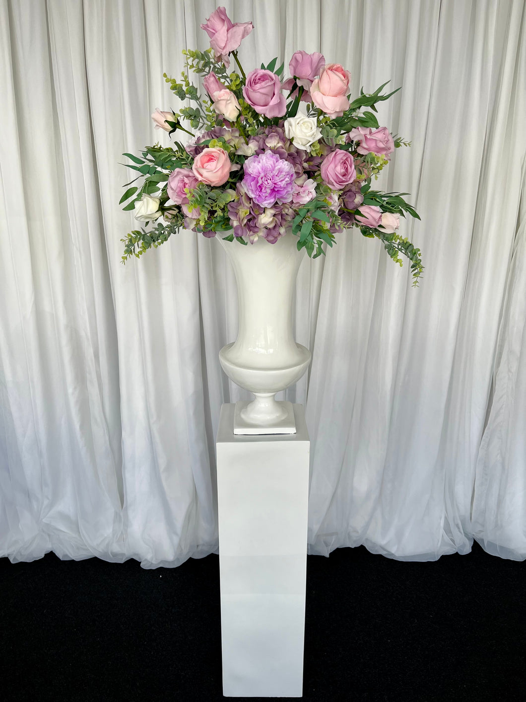 Rectangle plinth with slimline urn & Esther floral