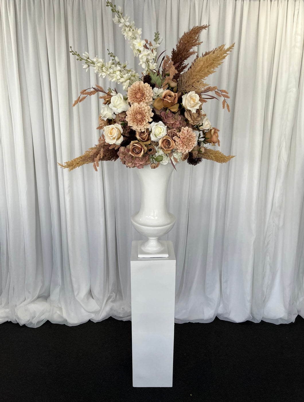 Rectangle plinth with slimline urn & Elizabeth floral