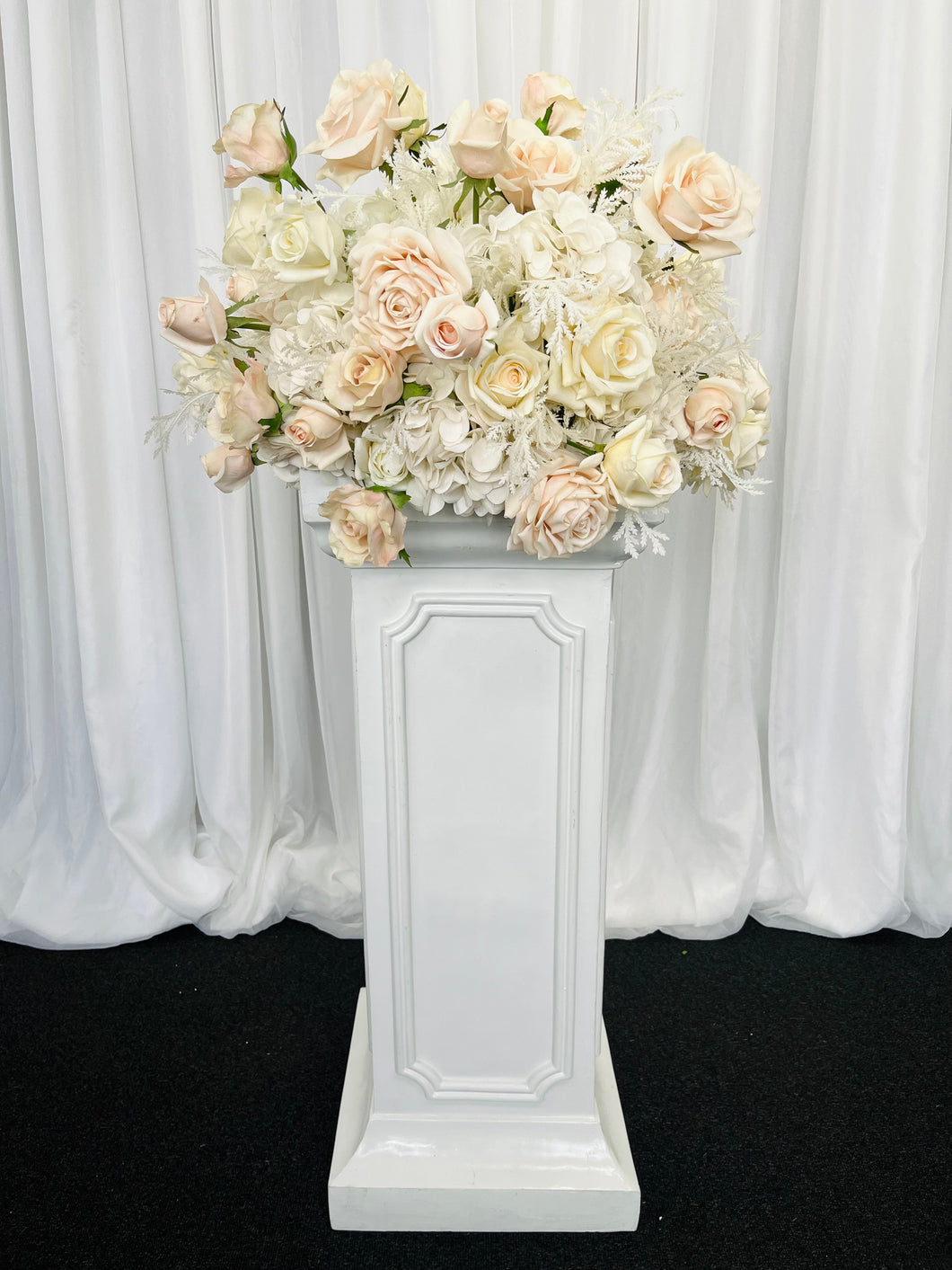 Classic plinth white with Alanah floral