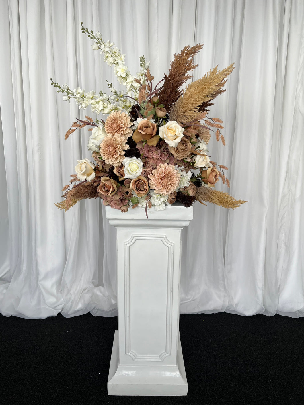 Classic plinth white with Elizabeth floral